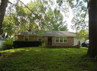 2102 Rhonda Rd, Excelsior Springs, MO 64024