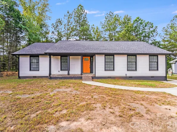 8337 Reedy Creek Rd, Charlotte, NC 28215