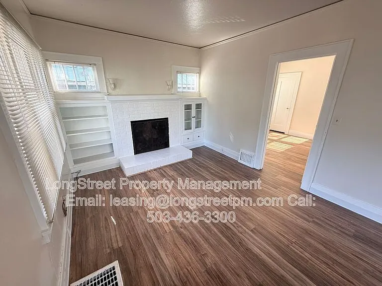 588 Knapps Pl NE — Photo 11