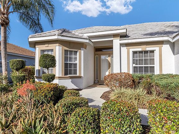 3rd image of 2617 Royal Palm Dr