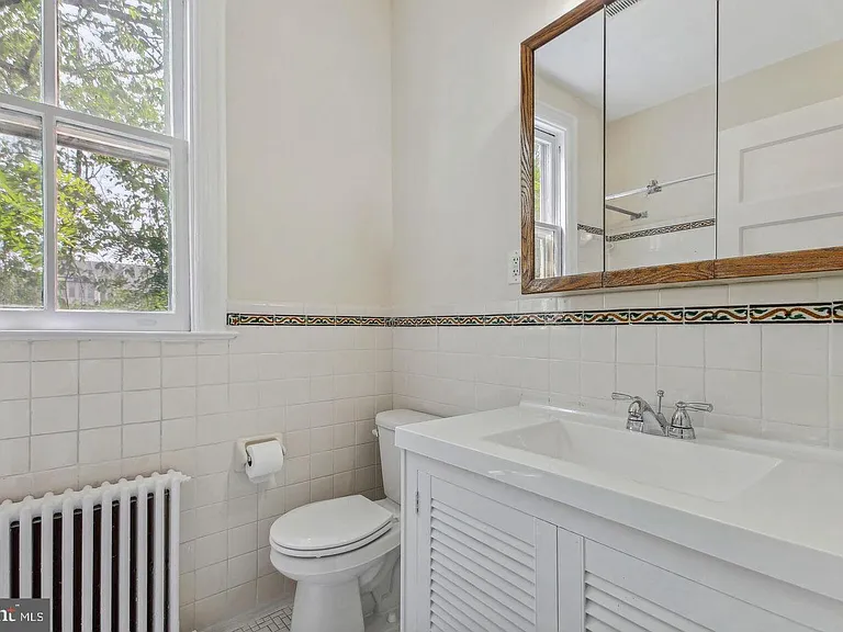 2237 Hall Pl NW — Photo 15