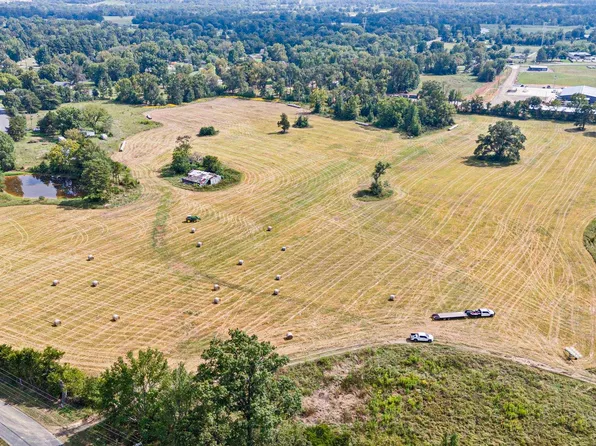 W Gumlog Rd, Russellville, AR 72802