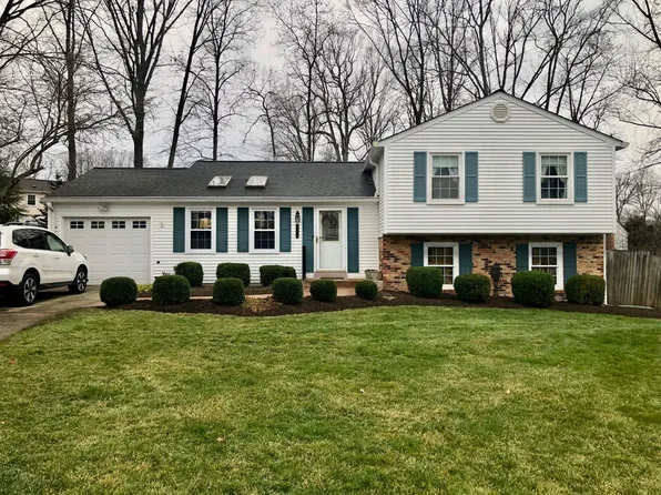 6364 Woodland Ridge Ct, Centreville, VA 20121