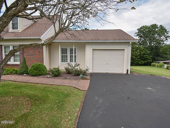 2nd image of 1068 E Cardinal Dr