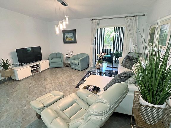 5th image of 7112 Ashmont Cir #203