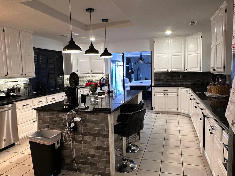 7 Stratton Ln — Photo 44