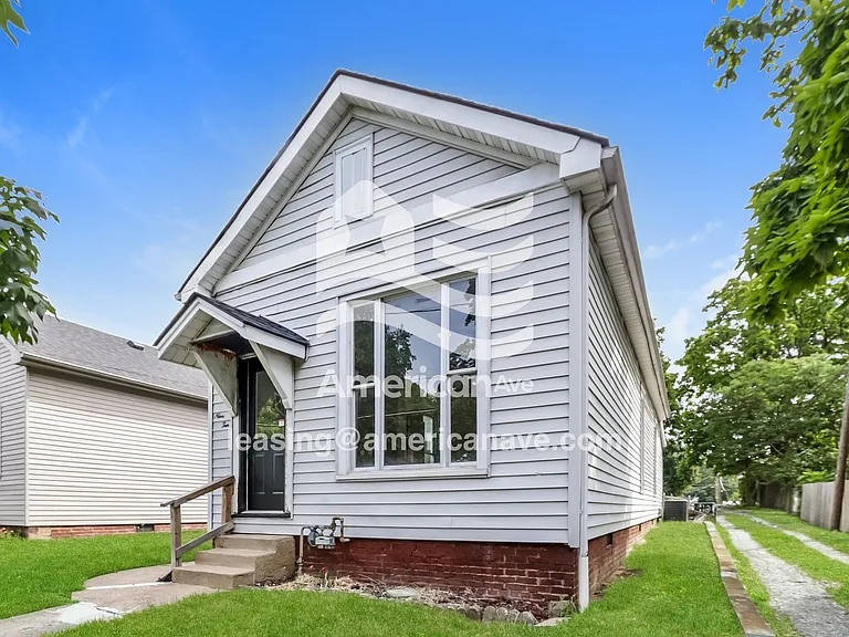 853697_002_front_view_2.jpg