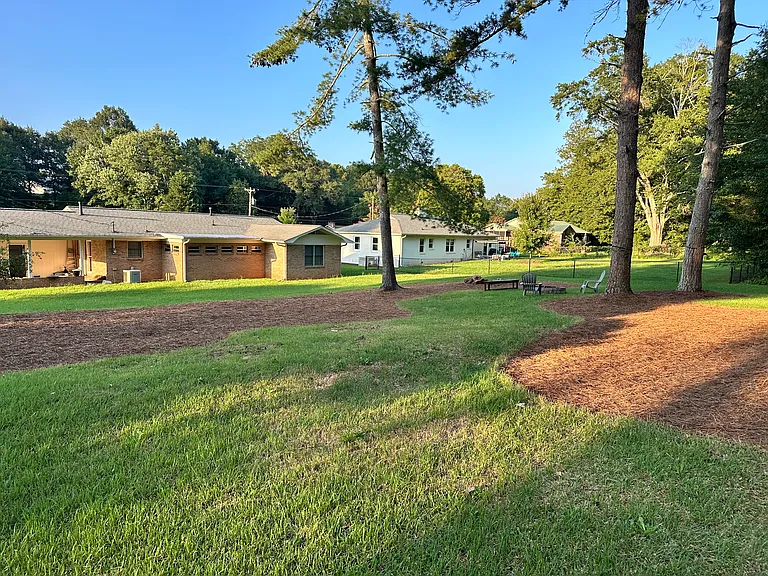 200 Skyview Dr — Photo 13