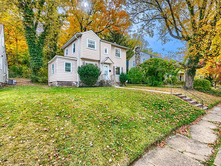 13 Summerfield Rd — Photo 2