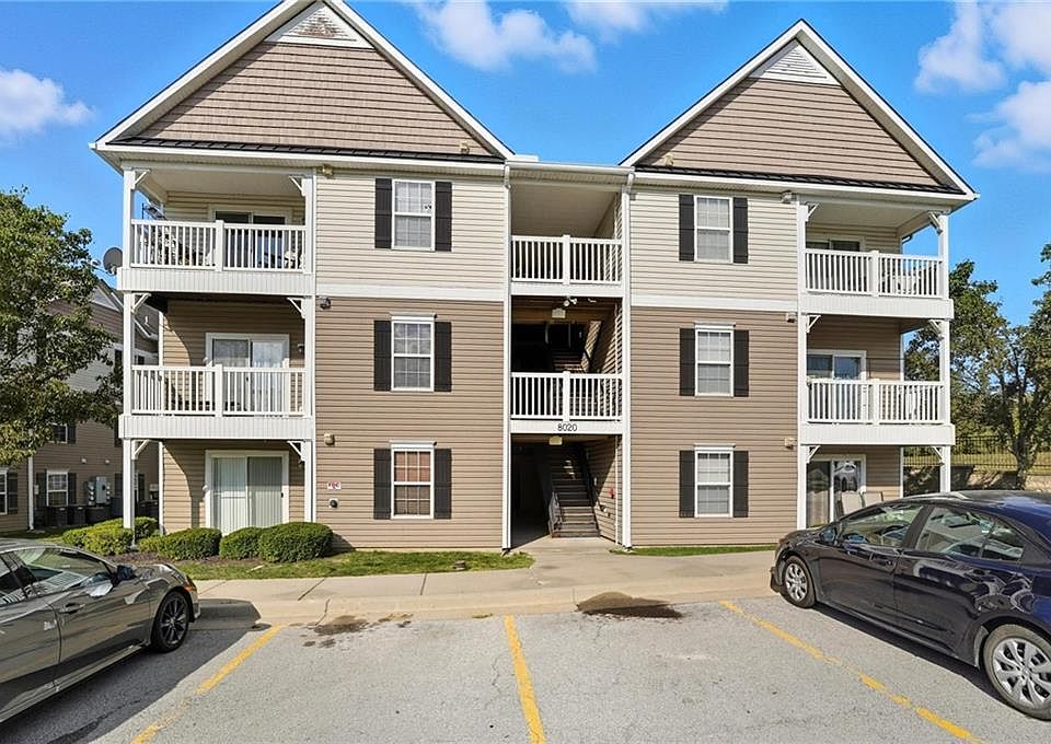 1st image of 8020 N Drury Ave Unit 2A