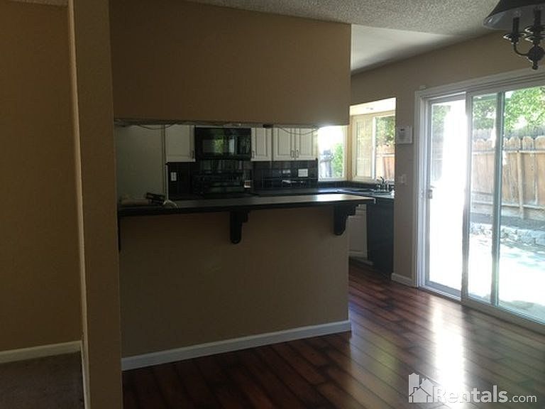 2nd image of 2074 Wylie Ct
