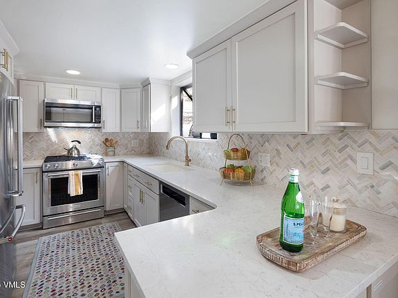 3rd image of 4800 Meadow Dr Unit 21