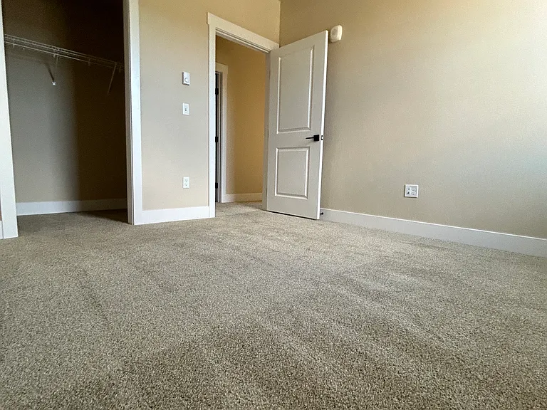 3 bed 2 bath
1235 SQ. FT.
2nd bedroom