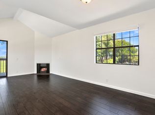 2052 Pomona Ave #B, Costa Mesa, CA 92627