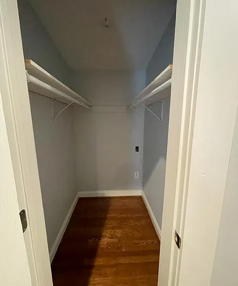 907 Englewood St — Photo 15
