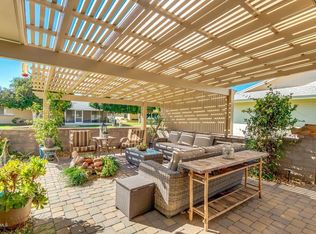 10747 W Hatcher Rd, Sun City, AZ 85351