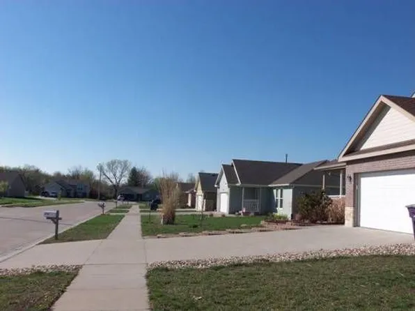4472 Periwinkle Dr, Manhattan, KS 66502