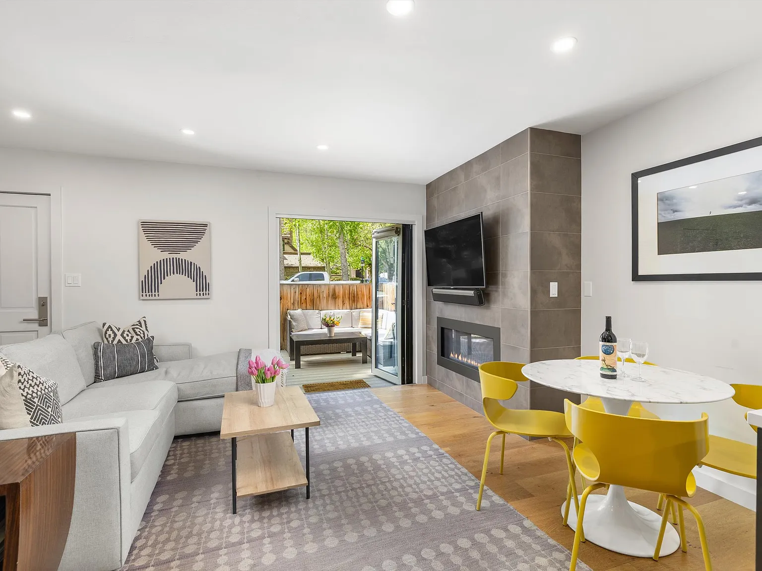 2 bed, 2.5 bath, 1272 sqft, $15,000 — Photo 1
