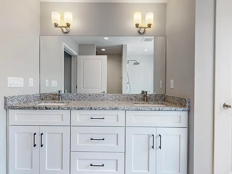 4547 Villa Loma Ln NE — Photo 24