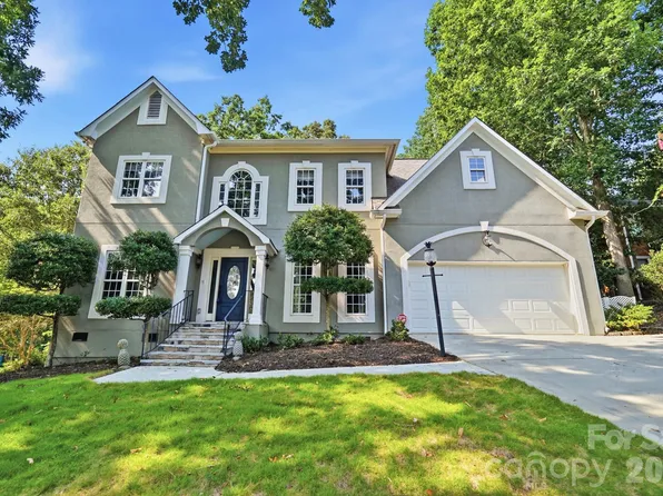 7050 Mariners Ct, Tega Cay, SC 29708