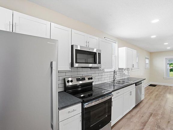 5th image of 1129 S 22nd St