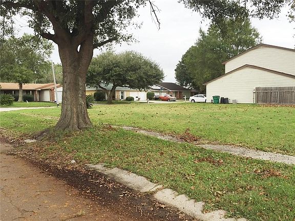 2nd image of 4049 N Chipwood Dr