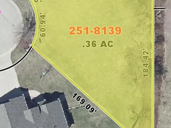 Woodside Cir #30, Marinette, WI 54143