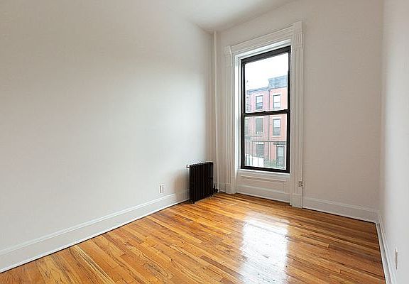 4th image of 95 7th Ave APT 3