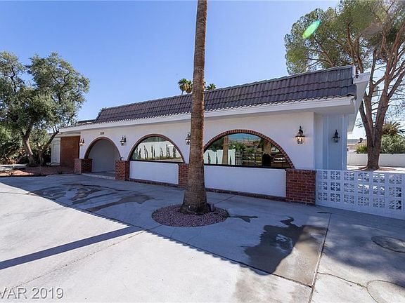 2nd image of 3328 Seminole Cir