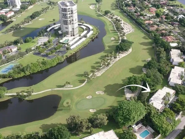 1739 Embassy Drive #202, West Palm Beach, FL 33401