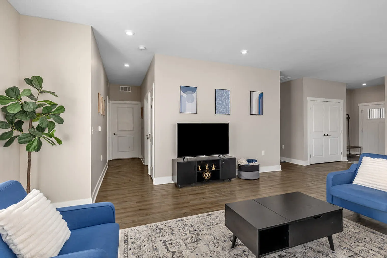 2 bed, 2.0 bath, 1453 sqft, $1,646 — Photo 4