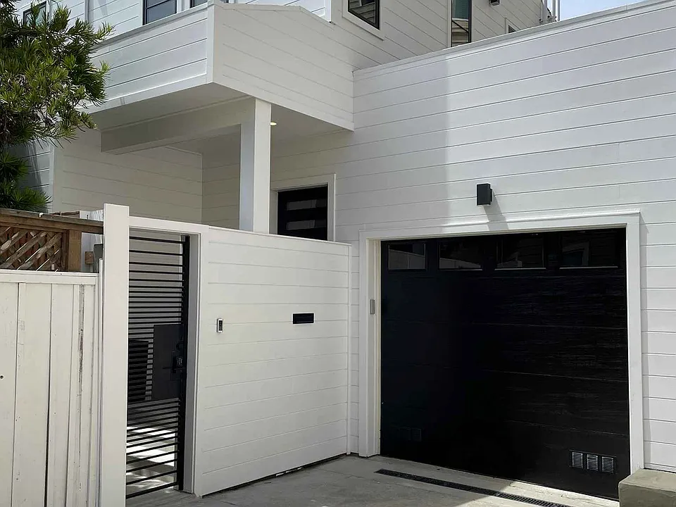 421 Walnut St