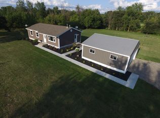 13417 Gasper Rd, Chesaning, MI 48616