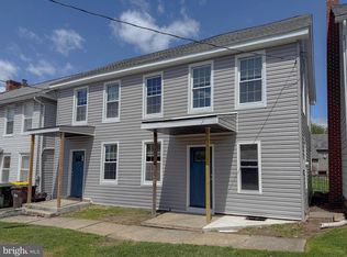 614 Monocacy Dr, Bath, PA 18014