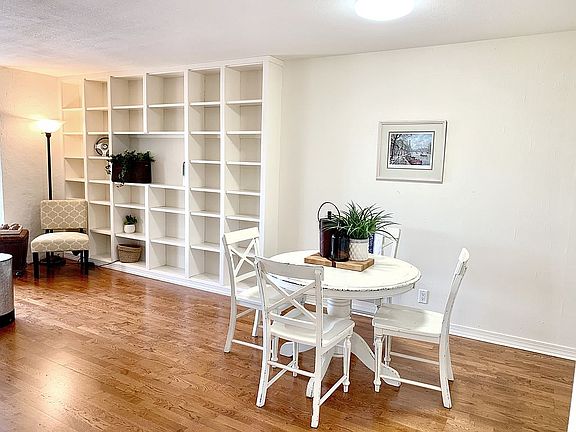 2nd image of 26 10th St W Unit 1707