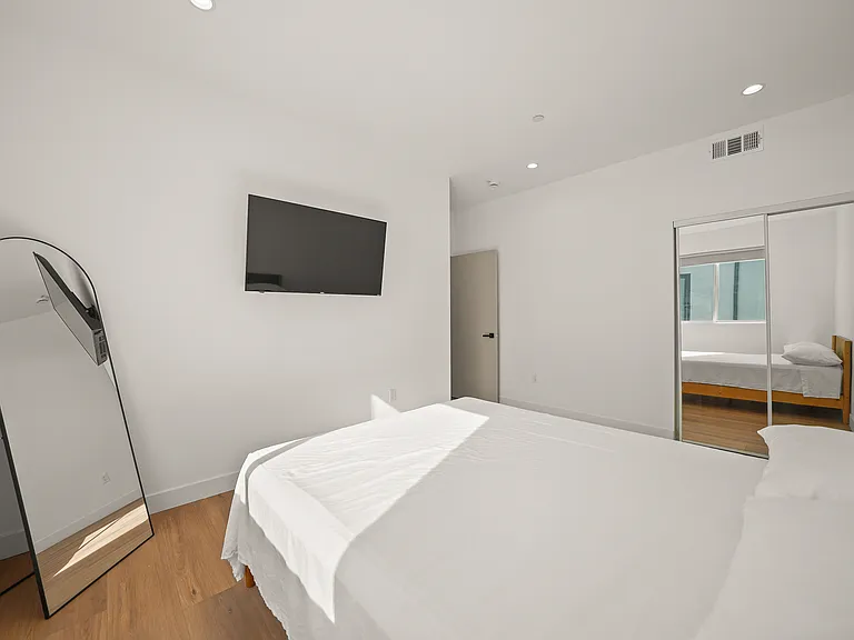 13694 Erwin St #2 — Photo 25