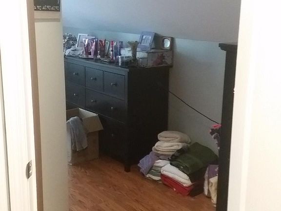 5th image of 108 N Toll St