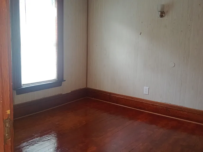 2706 Midland Ave — Photo 47
