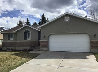 1867 E Shay Ln, South Weber, UT 84405