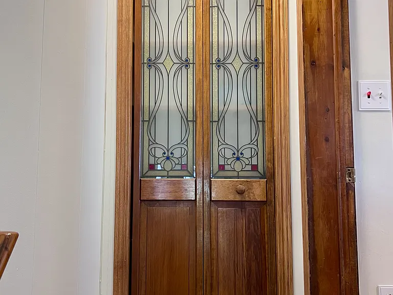 Entryway storage cabinet