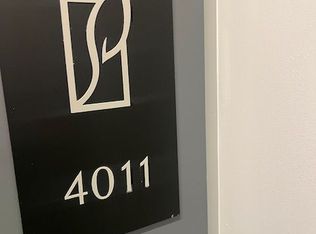430 Square One Dr #4011, Mississauga, ON L5B 0E2