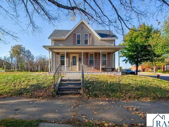 400 6th St N, New Ulm, MN 56073