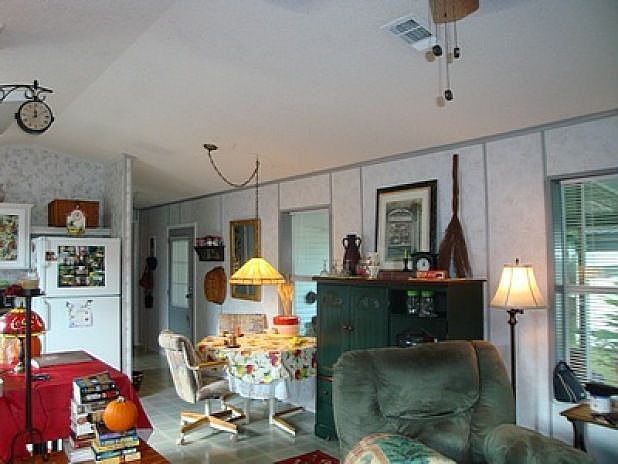 2nd image of 762 Holly Hill Dr