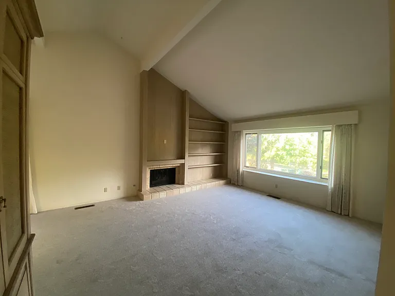 104 White Oaks Ln — Photo 7