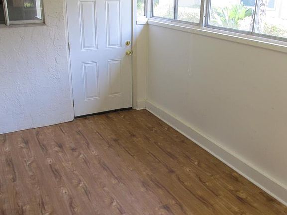 5th image of 14225 Lora Dr APT 20