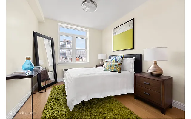 Rented by Douglas Elliman | media 23