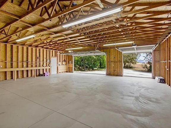 5th image of 171 Dawn View Way