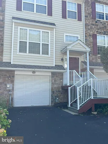 225 Yorktown Ct Photo 1