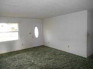 Living room pic 3