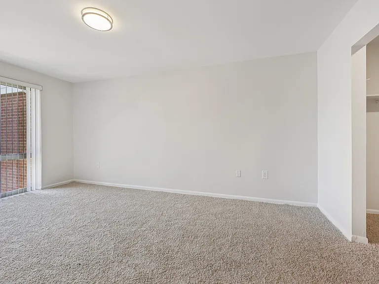 Lafayette Apartments — Photo 15